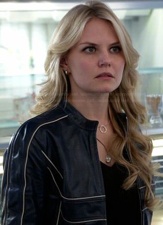 Once Upon A Time Outfits, Photography Reference, Women Crush, Buyable Pins, Once Up A Time, Blue Leather Jacket, Swan Queen, Jennifer Morrison, Ocean Drive