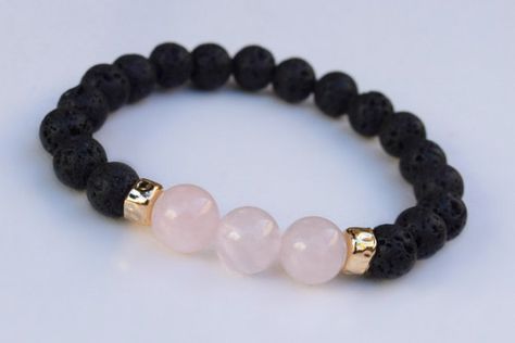 Rose Quartz Bracelet Diy, Lava Bracelet Ideas, Lava Bead Bracelet Ideas, Crystal Bracelets Diy, Lava Bead Bracelet, Lava Stone Bracelet, Oil Diffuser Bracelet, Essential Oil Diffuser Bracelet, Lava Bracelet