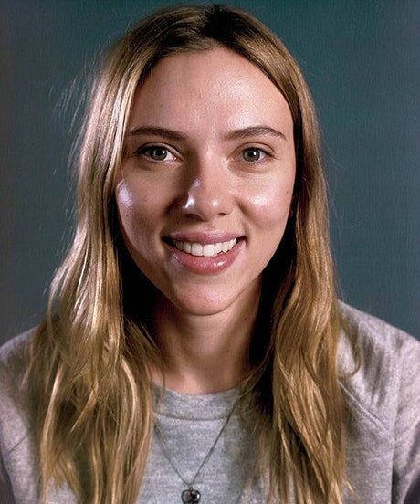 Scarlett Johansson & Kate Winslet Ditch Makeup For Art #refinery29 https://www.refinery29.com/en-us/2014/02/62035/scarlett-johansson-kate-winslet-no-makeup Scarlett Johansson Without Makeup, Barefaced Beauty, Chuck Close, Steal Her Style, Eyeliner Looks, No Makeup, Keira Knightley, Celebrity Beauty, Emilia Clarke