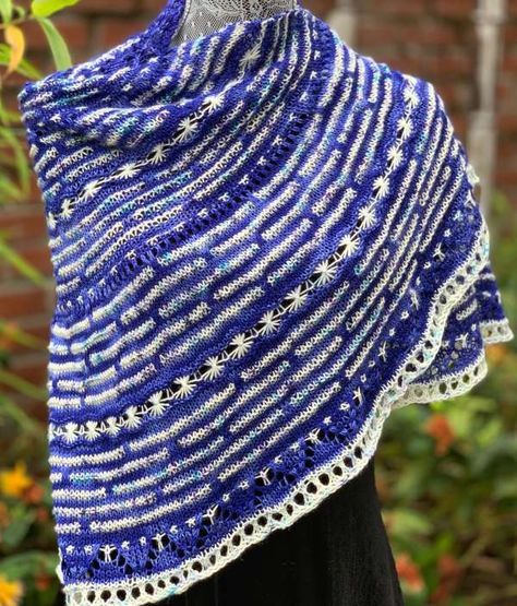 Sock Yarn Shawls, Circle Shawl, Shawl In A Ball, Best Knitting Patterns, Slip Stitch Knitting, Slip Stitches, Yarn Shawl, Easy Bag, Knit Bags