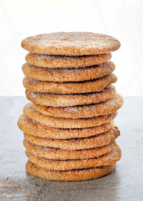 Brown Sugar Snickerdoodle Cookies Snickerdoodle Cookies Recipe, Skillet Cookies, Christmas Baking Cookies, Snickerdoodle Cookie, Classic Cookies Recipes, Delicious Christmas Cookies, Snickerdoodle Cookies, Wheat Free Recipes, Snickerdoodle Cookie Recipes