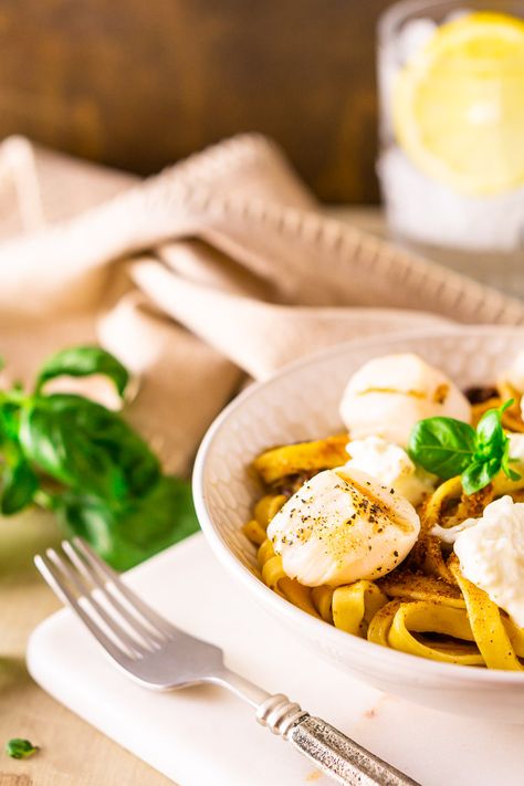 Truffled Burrata and Grilled Scallop Pasta Truffle Burrata Recipe, Truffle Burrata, Buttery Pasta, Fresh Truffle, Scallop Recipes Pasta, Burrata Pasta, Burrata Recipe, Scallop Pasta, Summer Pasta Dishes