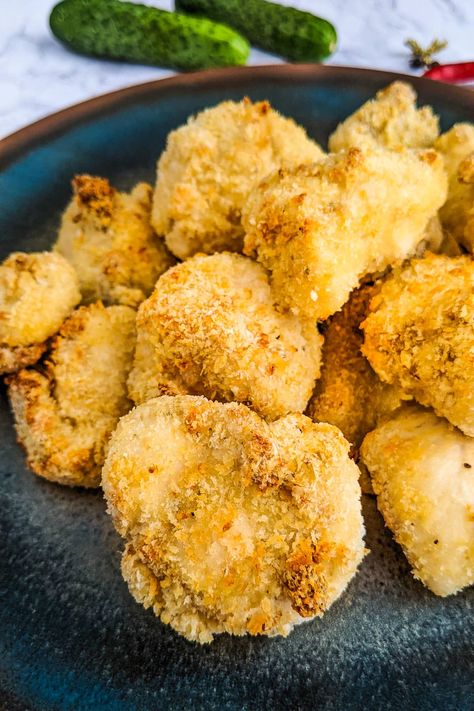 Homemade Air Fryer Chicken Nuggets Air Fryer Nuggets, Quick Chicken Stir Fry, Air Fryer Chicken Nuggets, Chili Pepper Sauce, Frozen Chicken Nuggets, Tender Meat, Homemade Chili, Frozen Chicken, Air Fryer Chicken