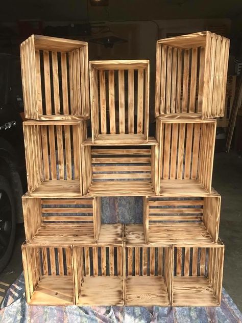 Small Store Display Ideas, Crate Wall, Booth Display Ideas Diy, Boutique Store Displays, Vintage Booth Display, Vendor Booth Display, Antique Booth Displays, Craft Show Booths, Craft Market Display