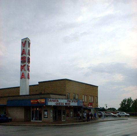 Vaska in Lawton,Oklahoma Run Film, Lawton Oklahoma, Wichita Mountains, Drive In Movie Theater, Green Country, Abandoned Mansions, Drive In Movie, Rita Hayworth, Personal Space