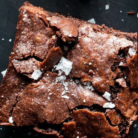 NYT Cooking on Instagram: "It's almost Friday, so ... Olive Oil Brownie. With sea salt. @clarkbar's recipe is at the link in bio. (Photo: @andrewscrivani)" Sea Salt Brownies, Sprinkle Brownies, Olive Oil Brownies, Oil Brownies, Sea Salt Recipes, Blondie Brownies, Flaky Salt, No Salt Recipes, Nyt Cooking