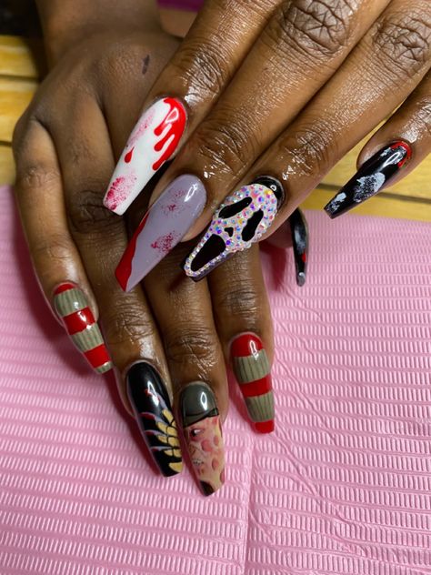 Freddy and scream Freddy Nails, Freddy Krueger Nails, Scream Nails, Oval Shaped Nails, Nail Aesthetic, Acrylic Design, Halloween Nail, Acrylic Designs, Freddy Krueger