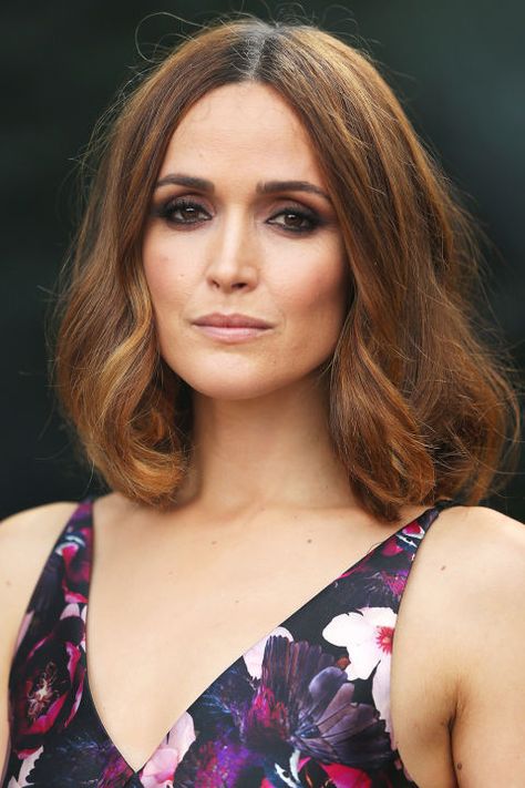 Rose Byrne Hair, Rose Byrne, Hair Color Caramel, Caramel Hair, Hair Color Shades, Trendy Hair Color, Actrices Hollywood, Hair Shades, Janet Jackson