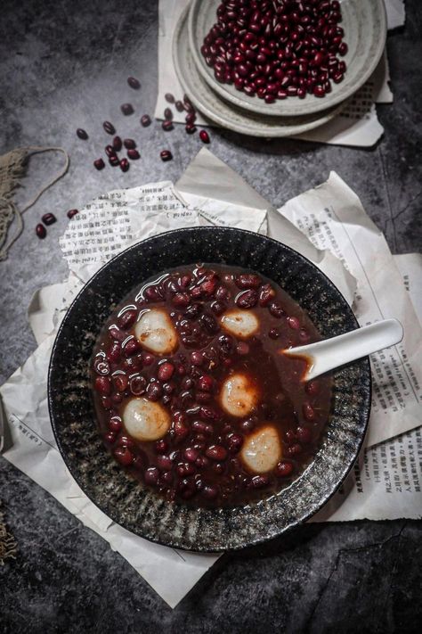 Chez Jorge, Red Bean Dessert, Red Beans Recipe, Red Bean Soup, Traditional Desserts, Tang Yuan, Healthy Beans, Sweet Soup, Sweet Red Bean