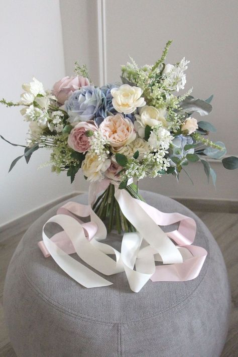 Creative Floral Arrangements, Pastel Blue Wedding, Pastel Wedding Theme, Blue And Blush Wedding, Moon Flowers, Bridal Bouquet Blue, Pastel Wedding Flowers, Pastel Bouquet, Blush Wedding Flowers