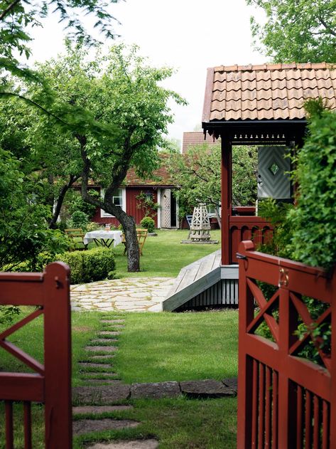 All about red Swedish cottages | House & Garden Swedish Farmhouse, Scandinavian Cottage, Swedish Cottage, Red Houses, Wood Columns, Wooden Cottage, Red Cottage, Narrow House, Farmhouse House