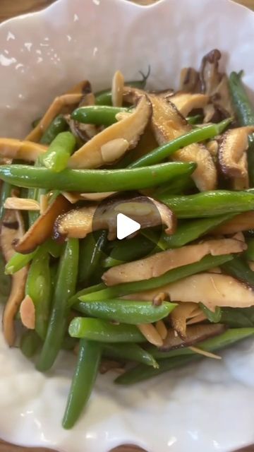 Corre Larkin on Instagram: "To this day I have yet to try the ubiquitous green bean casserole that adorns many a Thanksgiving table. Here is what our family eats instead. I love how easy this dish is but also how big on flavor it is. #cooking #easyrecipe #homecook #dinner #homecooking #eating #cookingtime #thanksgiving #vegetables #goodfood #recipeshare" Thanksgiving Vegetables, Thanksgiving 2024, Family Eating, Vegetable Side, Green Bean Casserole, Bean Casserole, Green Bean, Thanksgiving Table, Vegetable Side Dishes