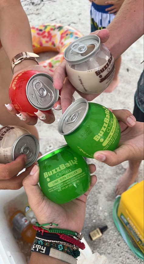 Aesthetic Drinking Alcohol, Buzz Ball Aesthetic, Buzz Balls Drink Aesthetic, Buzz Balls Alcohol, Buzz Ballz Drinks, Buzzballz Aesthetic, Buzzballz Drink Recipes, Buzzballz Fake Story, Buzzballz Aesthetic Drink