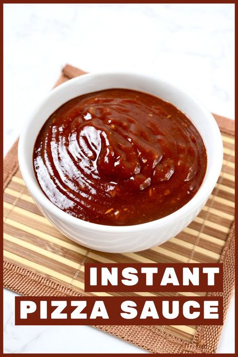 quick pizza sauce recipe Quick Pizza Sauce, Pizza Sauce Easy, Pizza Dipping Sauce, Real Food Dinner, Make Your Own Pizza, Pizza Sauce Recipe, Craving Pizza, Soft Foods, Pizza Pie