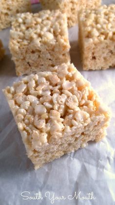 These rice krispie treats are ridiculous. And that’s why I love them more than any other rice krispie treats I’ve ever had. These aren't your plain-jane, back-of-the-box-recipe crispy rice treats. The Best Ever Rice Krispie Treats, Fluffy Rice Krispie Treats, Buttery Rice Crispy Treats, Rice Crispie Squares Recipe, Rice Crispy Squares, Rice Crispie, Rice Treats, Krispy Treats, Krispies Treats