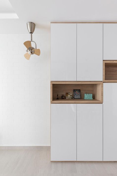 8 Mind-Blowing Minimalist HDBs Under $45,000; (pictured) a minimalist but smart storage solution. | Qanvast #minimalisthomes #singaporehomes #sghomes #homeinterior Storage Cabinet Ideas, Shoe Cabinet Design, Handleless Cabinets, Minimalist Cabinet, Shelving Solutions, Unique Tile, Wardrobe Design Bedroom, Cupboard Design, Minimalist Interior Design