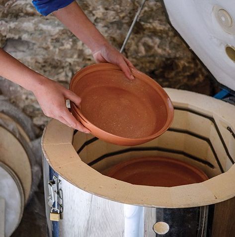 Bread Cloche, Warm Tiles, Cafe In London, Bread Warmer, Ceramic Supplies, Beginner Pottery, Ceramic Glaze Recipes, Wheel Throwing, Baking Dishes