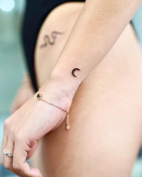 Moon Tattoo Placement For Women, Waxing Crescent Moon Tattoo Small, Crescent Moon Tattoo Color, Crescent Moon Tattoos For Women, Waxing Crescent Tattoo, Fine Line Crescent Moon Tattoo, Moon Tatoos Woman, Tiny Moon Tattoos For Women, Small Moon Tattoos For Women