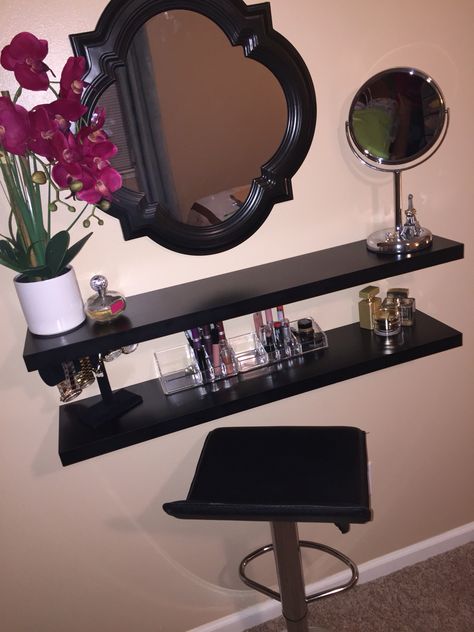 My very own DIY vanity I made using floating shelves! Floating Shelf Vanity, Vanity Diy, Regal Bad, Shelf Vanity, Floating Shelves Bedroom, Floating Shelves Living Room, Vanity Shelves, Diy Makeup Vanity, Floating Shelves Kitchen