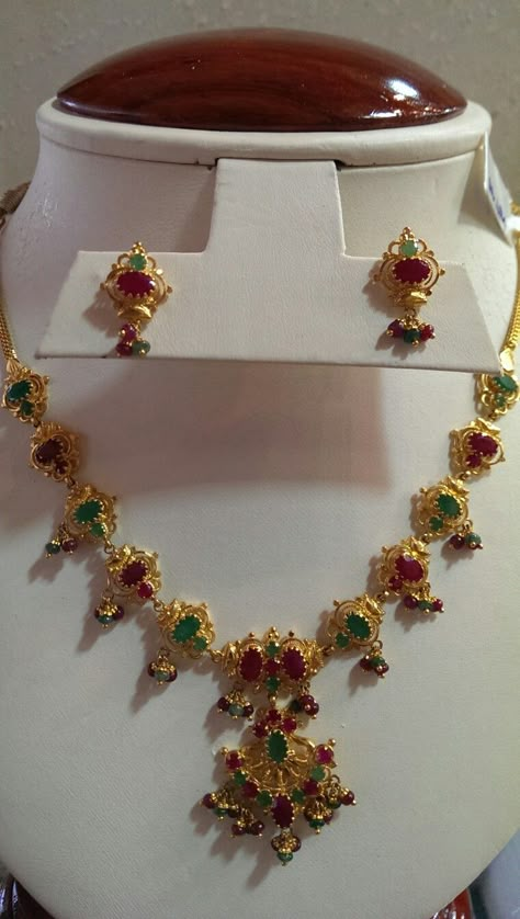 Ruby Emerald Necklace Set 20grams Gold Necklace Designs, Ruby Emerald Necklace, Emerald Necklace Set, Light Weight Necklace, Ruby Necklace Designs, Ruby Jewelry Necklaces, Beautiful Diamond Necklace, Kerala Saree, Gold Earrings Wedding