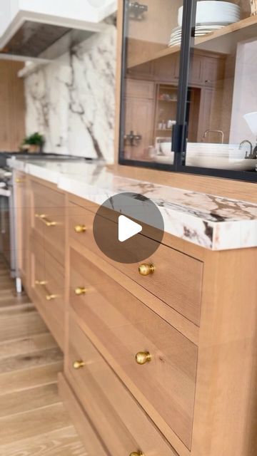 Erica Ashe | Interior Design Tips on Instagram: "Make or break kitchen design detail that’s often over looked? 

CABINET HARDWARE. Or as I like to call it, “The jewelry of the kitchen” 

1.) Look for hardware options with a classic profile. The classic ball knob from @rejuvenation is my favorite 

1.) Mix Knobs and Pulls - Mixing both knobs and pulls in your space creates a more curated look that feels elevated and high-end 

2.) Finish - Just like Jewlery hardware is something you want to age gracefully - sticking with aged brass, polished nickel, or oil rubbed bronze will have more longevity over finishes that are trendy like gold. Unlacquered brass is my favorite. I love the way it patinas over time. 

Comment “hardware” for a round-up of my favorite knobs, pulls, latches, and more! 

# Unlacquered Brass Cabinet Pulls, Mixing Black And Gold Hardware Kitchen, Mixing Knobs And Pulls In Kitchen, Aged Brass Cabinet Hardware, Unlacquered Brass Hardware, Classic Profile, Light Wood Cabinets, Brass Cabinet Hardware, Brass Cabinet Pulls