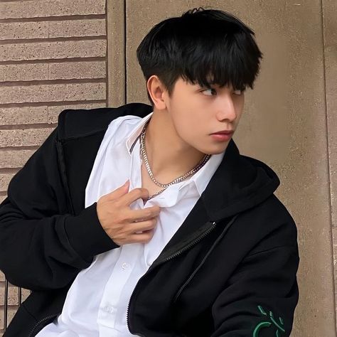 Port Rpw Icon, Brp Port Rpw Icon, In Boyfriend Material, Port Rpw, Brp Port, Rpw Port, Grunge Boy, Men Photography, Boy Photography Poses