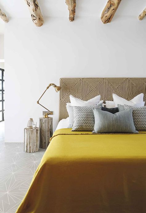 A modern Mediterranean-style holiday beach house has come to life with the guiding light of its creative owners in Ibiza. Ibiza Style Interior, Mediterranean Beach House, Built In Sofa, Mediterranean Villa, Mediterranean Style Homes, Art Deco Home, Holiday Villa, Blue Tiles, Australian Homes