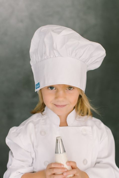 Cake Baker Server Halloween Costume Ideas, Baker Costume, Kids Chef Costume, Chef Photography, Cupcake Costume, Chef Costume, Purim Costumes, 80s Rocker, Kid Chef