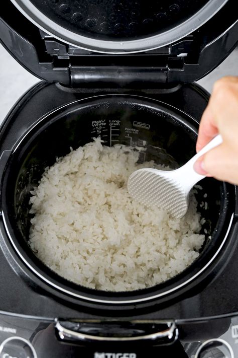 How To Cook White Rice and Brown Rice In A Rice Cooker: Easy Step By Step Instructions | Pickled Plum Brown Rice Rice Cooker, Rice In A Rice Cooker, Cooking White Rice, How To Cook Rice, White Rice, Rice Cooker, Brown Rice, How To Cook, Air Fryer Recipes