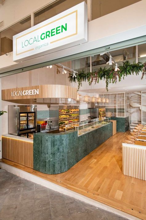 Health Food Store Design, Healthy Restaurant Design, Salad Bar Restaurants, Fast Food Restaurant Design, Salad Shop, Healthy Cafe, Healthy Restaurant Food, Greens Restaurant, Green Cafe