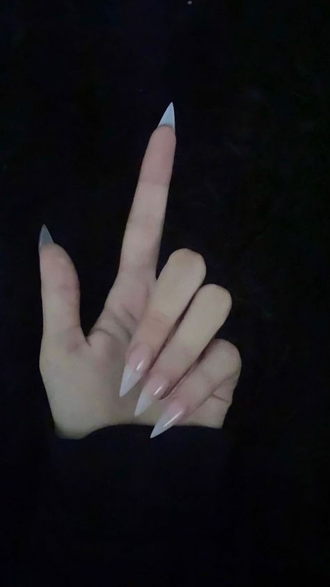 Vampire Nails, Sharp Nails, Gothic Nails, Claw Nails, Grunge Nails, Dope Nail Designs, Soft Nails, Fabulous Nails, Fire Nails