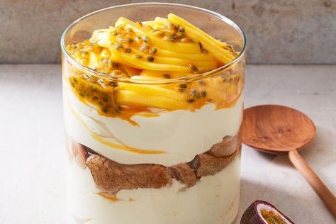 Mango-passionfruit-trifle Mango And Watermelon, Mango Trifle, Trifle Cake, Fruit Trifle, Mango Passionfruit, Trifle Recipes, Almond Brittle, Berry Trifle, New Years Eve Food