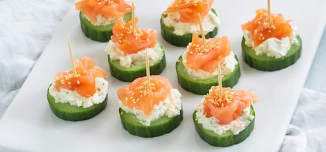 Komkommer hapje met zalm - Leuke Recepten New Year's Snacks, Salmon Appetizer, High Tea Party, Snacks Für Party, Party Snacks, Clean Eating Snacks, High Tea, Quick Recipes, Finger Foods