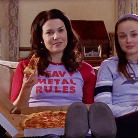 Gilmore Girls: Heavy Metal Rules shirt - PYGear.com Gilmore Girls Episodes, Gilmore Girls Fashion, Lorelei Gilmore, Watch Gilmore Girls, Gilmore Girls Seasons, Gilmore Girls Fan, Gilmore Girl, Lauren Graham, Lorelai Gilmore