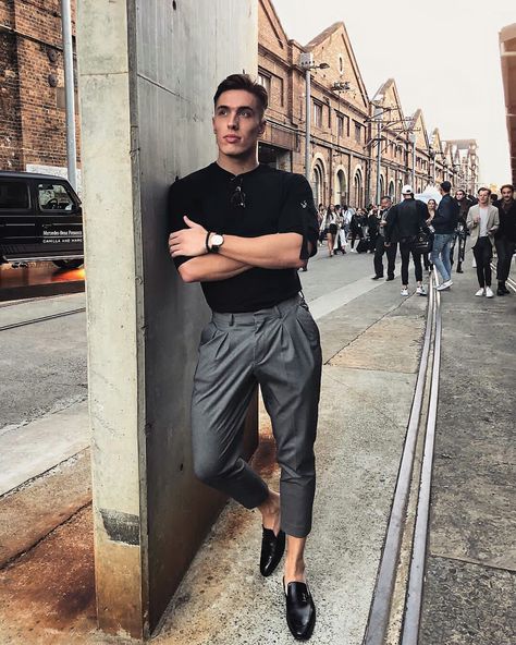 Ootd Poses, Streetwear For Men, Stylish Men Casual, Mens Fashion Smart, Mens Trendy Outfits, Moda Chic, Dope Fashion, Model Beauty, Mens Fashion Suits