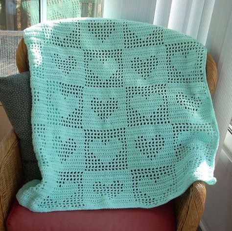 free filet crochet heart blanket | Filet Crochet Tender Hearts Baby or Lap Afghan Blanket Heart Blanket Pattern, Crochet Heart Blanket, Baby Afghan Patterns, Heart Blanket, Crochet Mignon, Confection Au Crochet, Crocheted Blanket, Crochet Blanket Afghan, Crochet Gratis