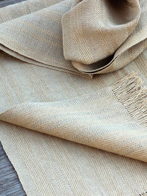 Handwoven Scarves, Weaving Inspiration, Weaving Ideas, Linen Scarf, Handwoven Scarf, Linen Scarves, Marketing Logo, Hand Woven Textiles, European Linens