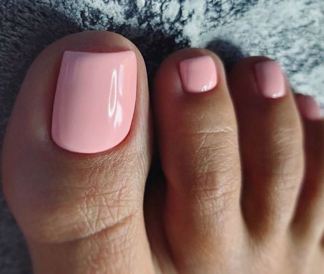 Shellac Toes, Shellac Pedicure, Pink Toe Nails, Pedicure Designs Toenails, Trends Nails, Nail Kits, Classy Nail, 2023 Nails, Pedicure Colors