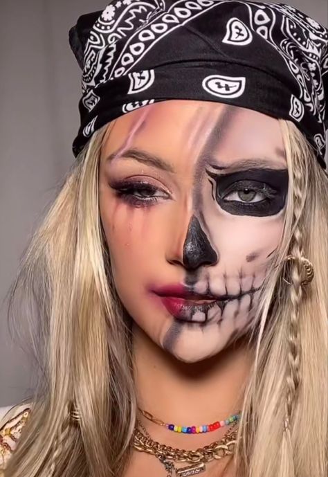 Half Pirate Half Skeleton Makeup, Pirate Makeup Looks For Women, Creepy Pirate Makeup, Dark Pirate Makeup, Skull Pirate Makeup, Skeleton Pirate Makeup, Maquillage Halloween Pirate, Pirate Halloween Makeup Women, Skeleton Pirate Costume