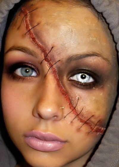 Half & Half Half Face Makeup, Disfarces Halloween, Special Fx Makeup, Horror Makeup, Zombie Makeup, Face Makeup Tutorial, Halloween Series, Scary Makeup, Special Effects Makeup