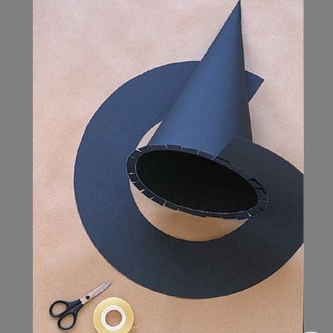 Wizard And Witch, Thema Halloween, Mermaid Cartoon, Witches Hats, Wizard Hat, Witch Costumes, Halloween Porch, Diy Hat, Make Paper