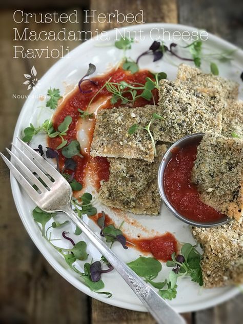 If food could give you a hug... this would be the dish. It's grounding, filling, pure comfort food with a twist of nutrition. Raw, vegan, gluten-free! Macadamia Nut Recipes, Raw Dinner, Vegan Ravioli, Coconut Wraps, Food With A Twist, Nut Cheese, Raw Vegan Food, Spicy Tomato Sauce, Food Gluten Free