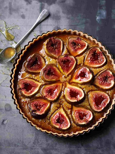 #tartefigue fraîche au miel #recette complète Fig Tart, Almond Tart, Frangipane Tart, Healty Dinner, Fig Recipes, Tart Recipe, Fresh Figs, Honey Roasted, Toasted Almonds