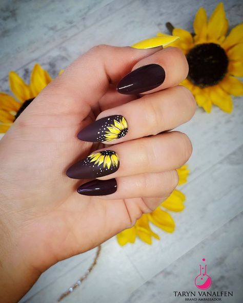 Sunflower Nails Almond Shape, Sunflower Themed Nails, Black Sunflower Nails, Sunflower Nail Art, Yellow Nail Art, Watermelon Nails, Sunflower Nails, Lady Fingers, Her Nails