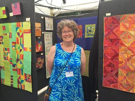 Cindy Grisdela Improve Quilting, Cindy Grisdela, Business Interview, Improv Quilts, Textile Artist, Textile Artists, Machine Quilting, Lily Pulitzer, Art Quilts