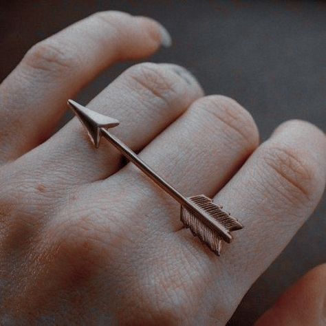 Boujee Jewelry, Artemis Aesthetic, Hunters Of Artemis, Pjo Aesthetic, Hunter Of Artemis, Lj Shen, Percy Jackson Aesthetic, Percy Jackson Fanfic, Artemis Goddess