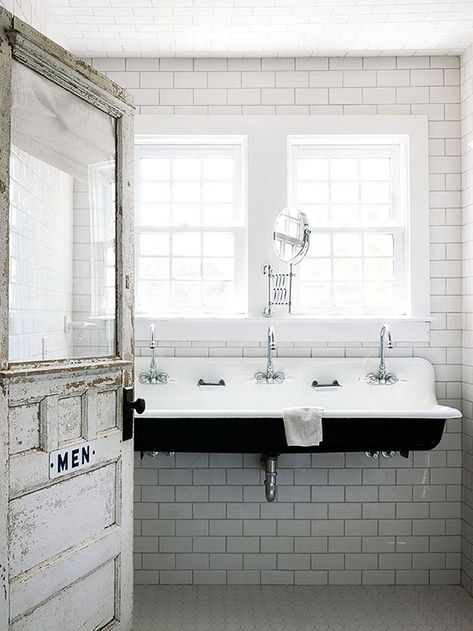 Handsome and Hardworking Farmhouse Bathroom Decor Ideas, Black White Bathrooms, Farmhouse Bathroom Vanity, Trough Sink, Boys Bathroom, Trendy Bathroom, Farmhouse Bathroom Decor, White Rooms, Bath Room