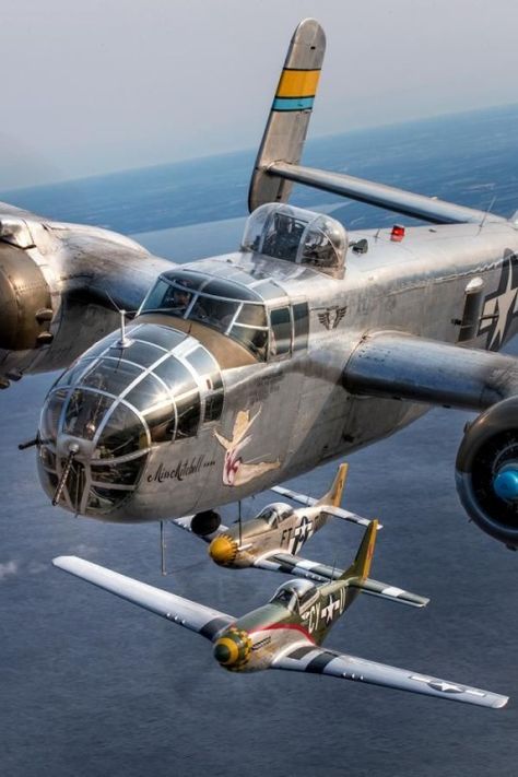 michell169: B-25 y P-51 B 25 Mitchell, Photo Avion, Wwii Fighter Planes, Wwii Airplane, Old Planes, Wwii Fighters, Vintage Planes, Wwii Plane, P51 Mustang