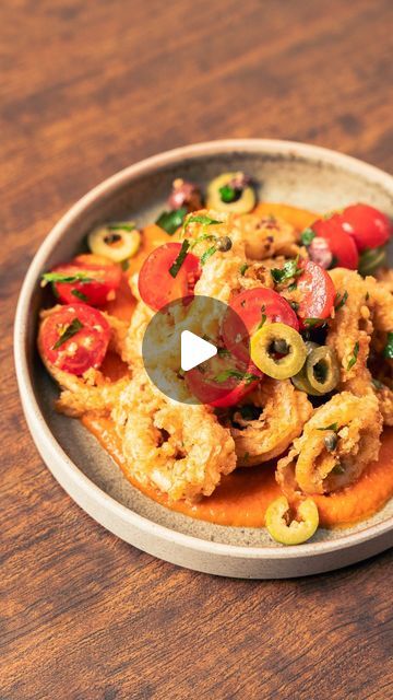 Calamari Recipe, Smoked Tomatoes, Calamari Recipes, Parmesan Rind, Potato Starch, Black Olives, Green Olives, Calamari, Sea Food