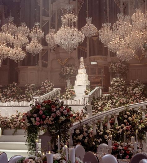 Royalty Wedding Theme, Wedding Fireworks, Lights Wedding Decor, Classic Wedding Decorations, Extravagant Wedding, Wedding Backdrop Design, Arab Wedding, Dream Wedding Venues, Wedding Hall